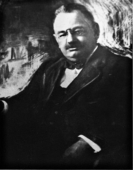 Fotografia czarno-biała. Portret Mieczysława Kozłowskiego.
